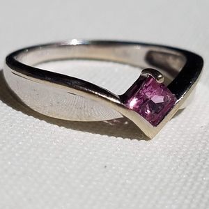 14K White Gold ring with Pink Sapphire